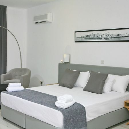 Corina Suites And Apartments Лимасол Екстериор снимка