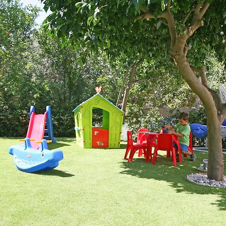 Corina Suites And Apartments Лимасол Екстериор снимка