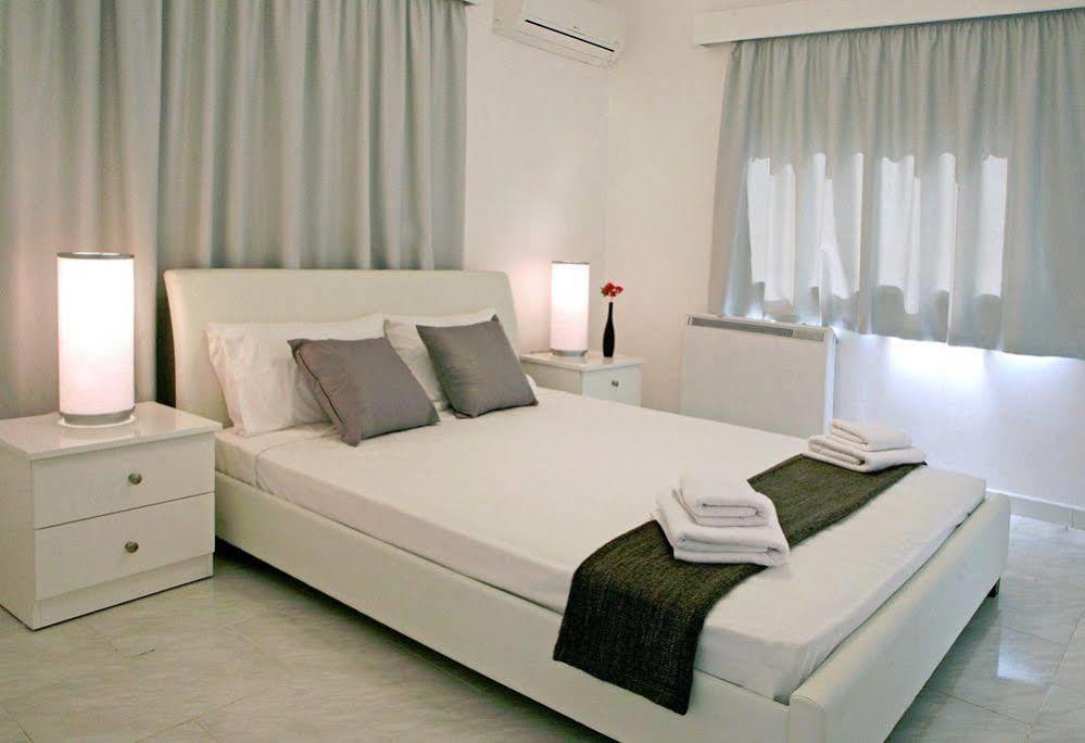 Corina Suites And Apartments Лимасол Екстериор снимка