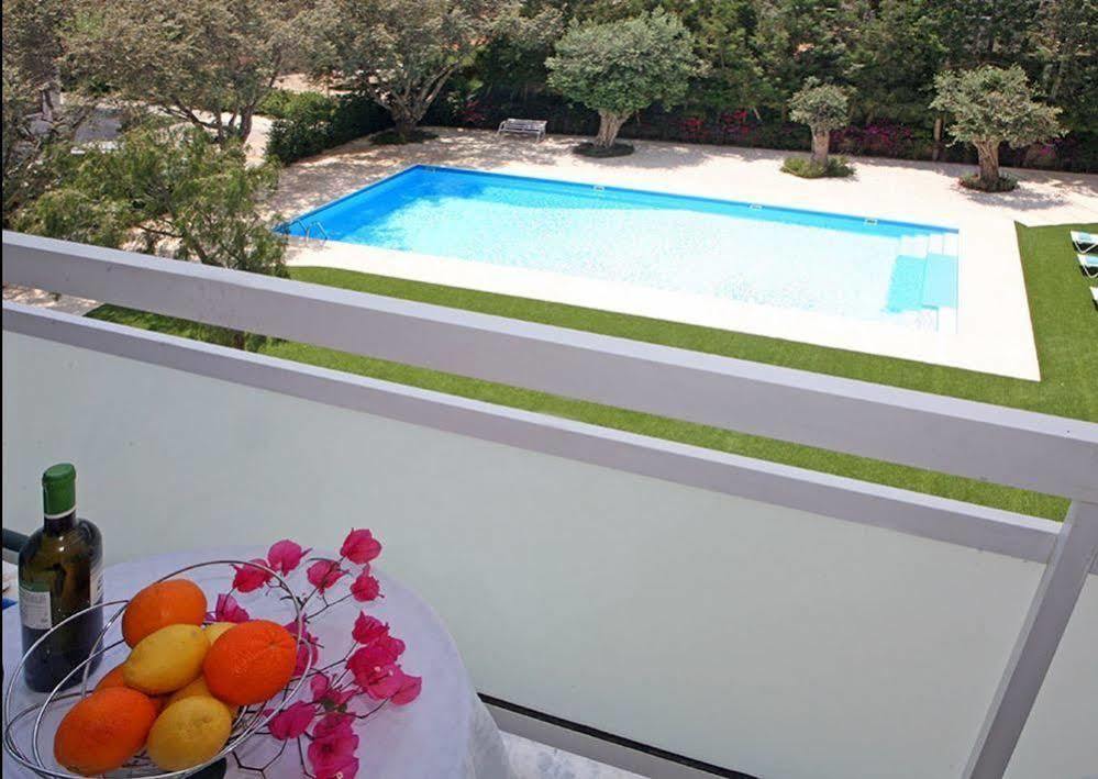 Corina Suites And Apartments Лимасол Екстериор снимка