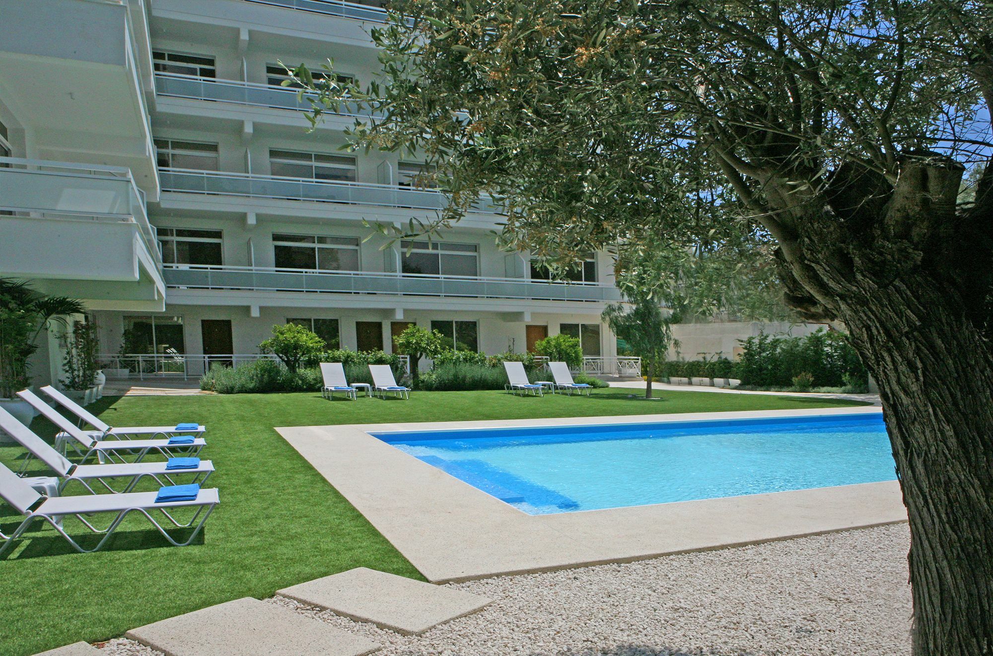 Corina Suites And Apartments Лимасол Екстериор снимка
